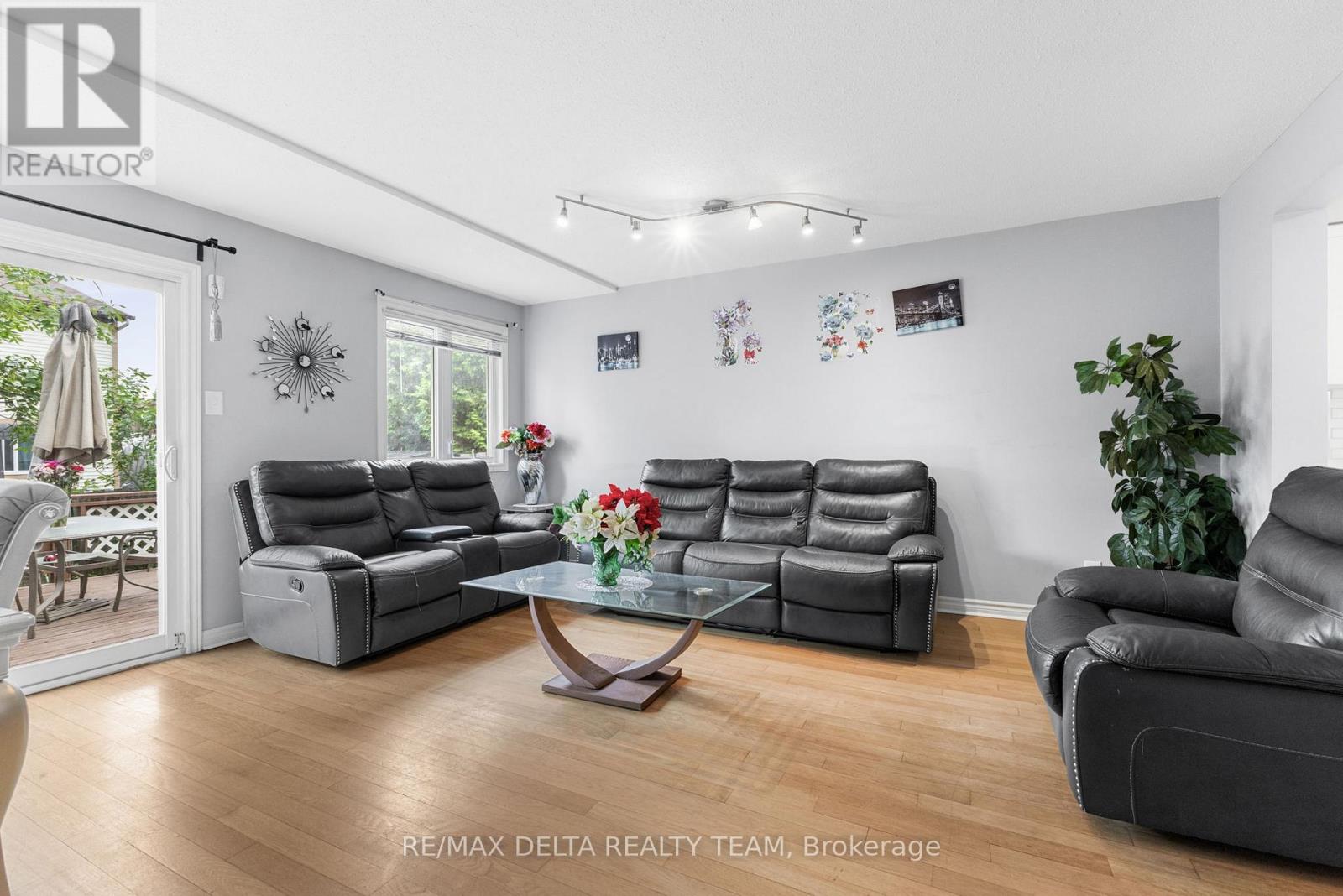 1401 Coulter Place, Ottawa, Ontario  K1E 3H9 - Photo 14 - X12217407