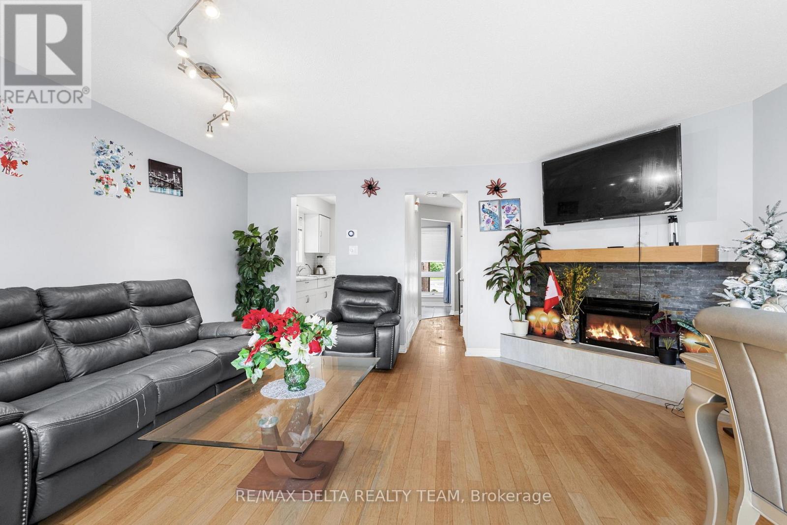 1401 Coulter Place, Ottawa, Ontario  K1E 3H9 - Photo 15 - X12217407