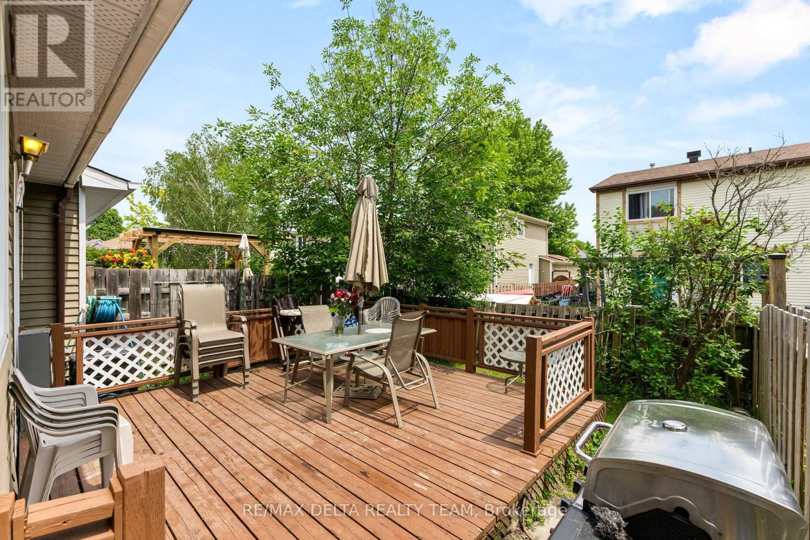 1401 Coulter Place, Ottawa, Ontario  K1E 3H9 - Photo 33 - X12217407