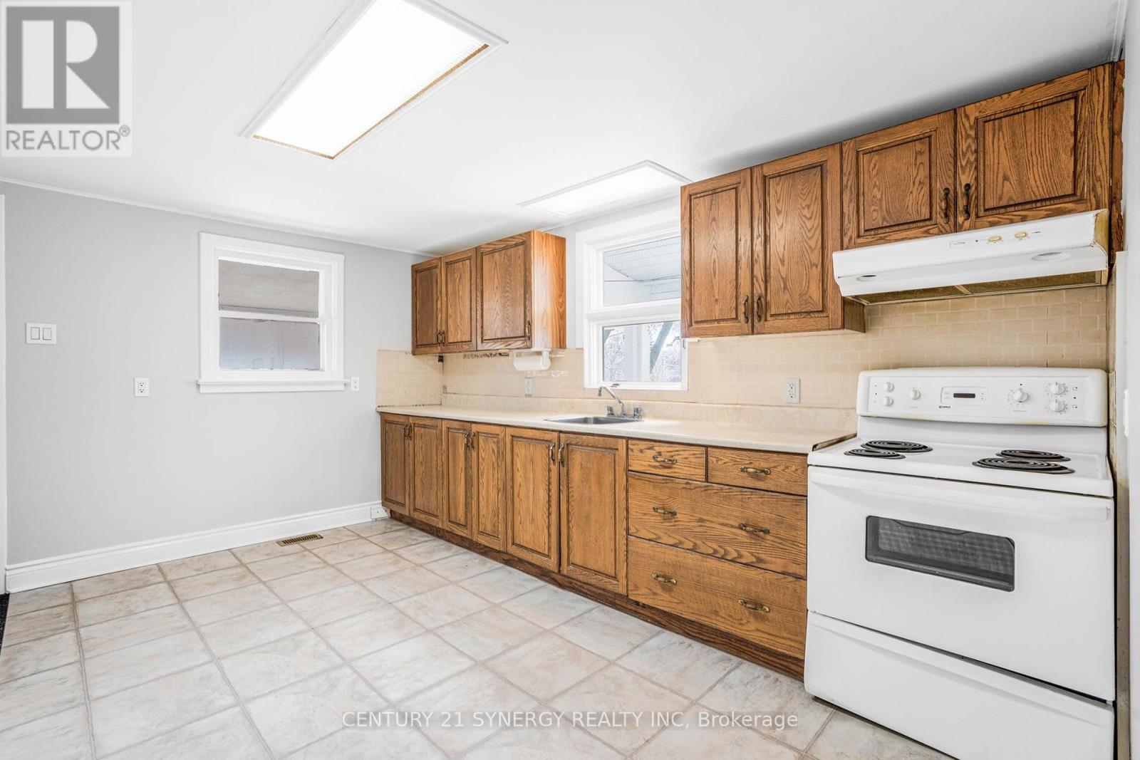 14 Johnwoods Street, Ottawa, Ontario  K2S 1B9 - Photo 13 - X12217414
