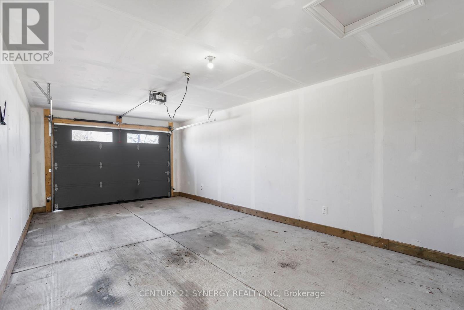 14 Johnwoods Street, Ottawa, Ontario  K2S 1B9 - Photo 30 - X12217414
