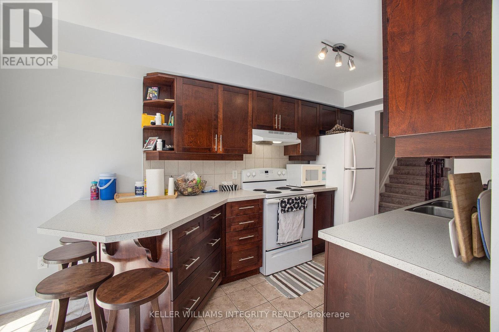 148 Goldwood Private, Ottawa, Ontario  K2J 0P6 - Photo 4 - X12217419