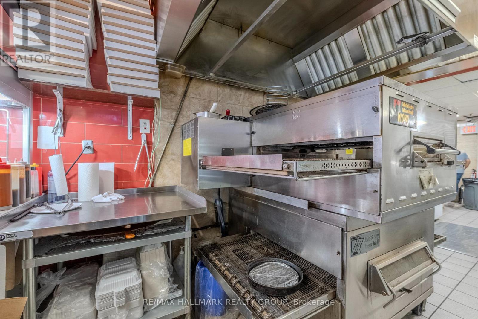 320 Bank Street, Ottawa, Ontario  K2P 1Y1 - Photo 11 - X12217447