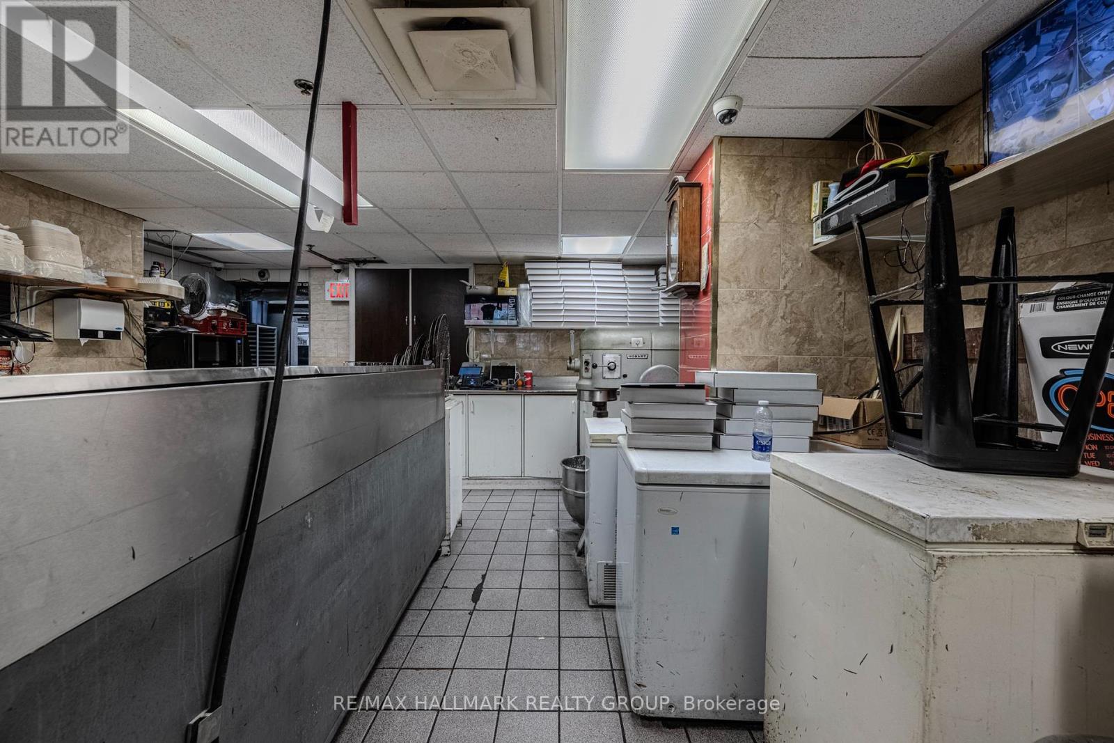 320 Bank Street, Ottawa, Ontario  K2P 1Y1 - Photo 15 - X12217447