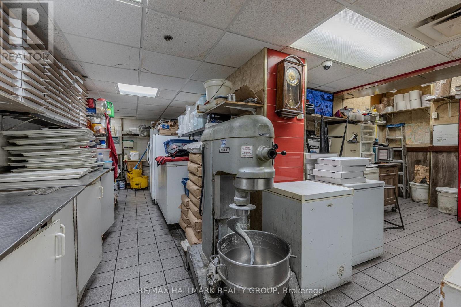 320 Bank Street, Ottawa, Ontario  K2P 1Y1 - Photo 17 - X12217447