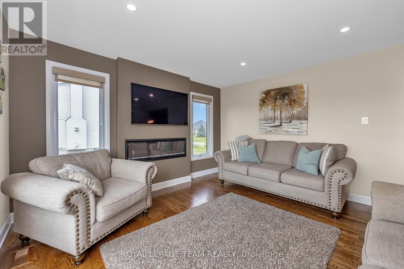 82 Porcupine Trail, Ottawa, Ontario  K0A 1T0 - Photo 14 - X12217459