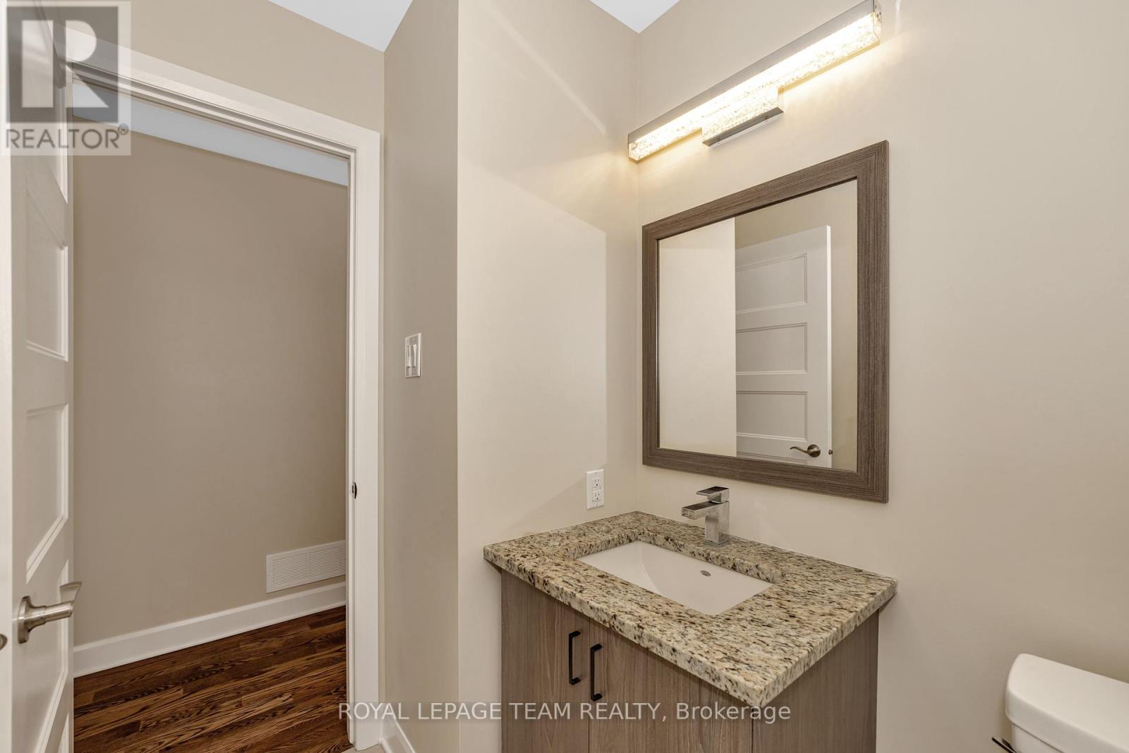 82 Porcupine Trail, Ottawa, Ontario  K0A 1T0 - Photo 19 - X12217459