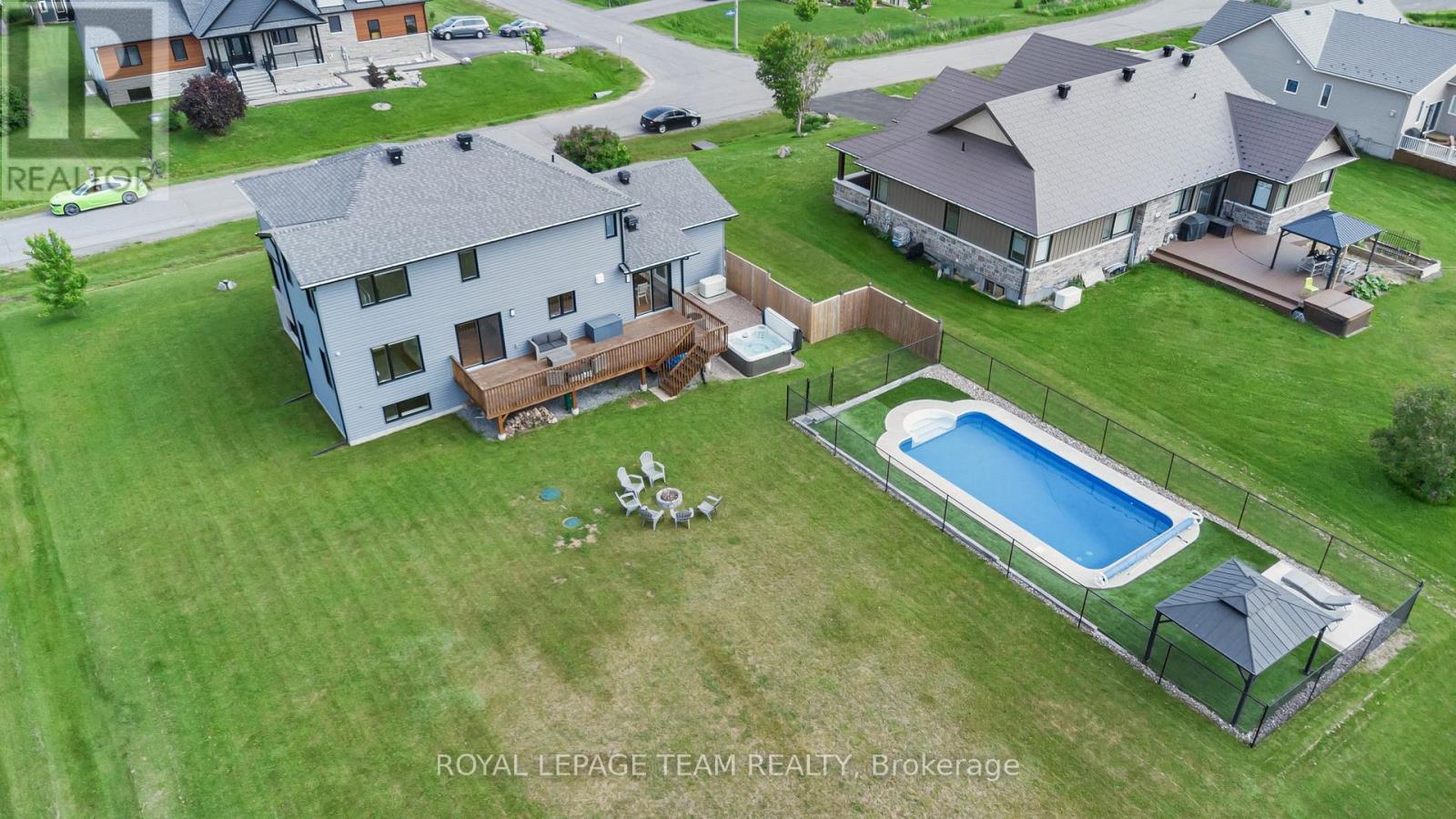 82 Porcupine Trail, Ottawa, Ontario  K0A 1T0 - Photo 48 - X12217459