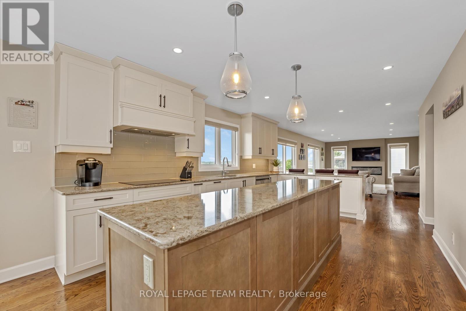 82 Porcupine Trail, Ottawa, Ontario  K0A 1T0 - Photo 8 - X12217459