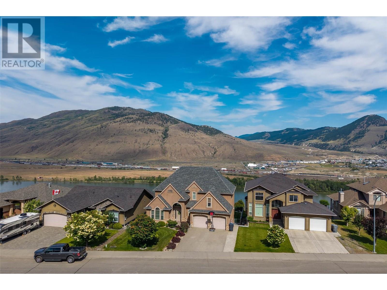 877 Quail Drive, Kamloops, British Columbia  V2B 8P2 - Photo 4 - 10351475