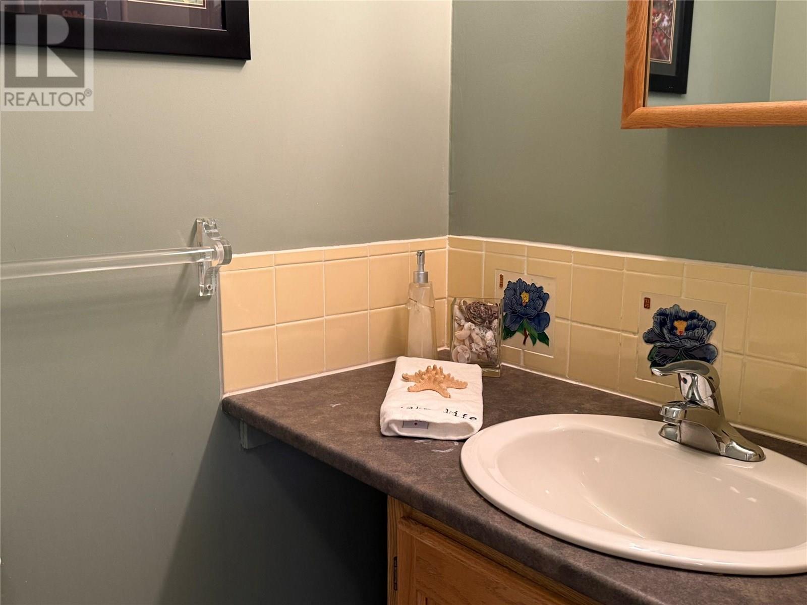 4721 Wilmai Road, Windermere, British Columbia  V0B 2L2 - Photo 9 - 10351782