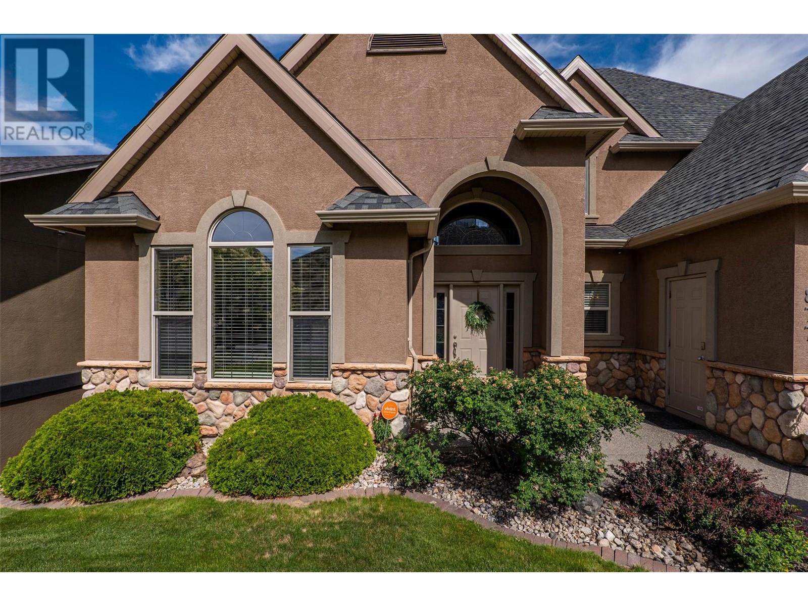 877 Quail Drive, Kamloops, British Columbia  V2B 8P2 - Photo 3 - 10351475