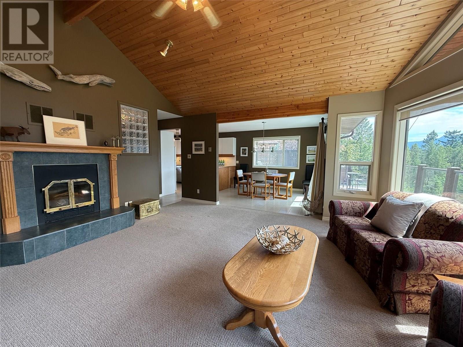 4721 Wilmai Road, Windermere, British Columbia  V0B 2L2 - Photo 4 - 10351782