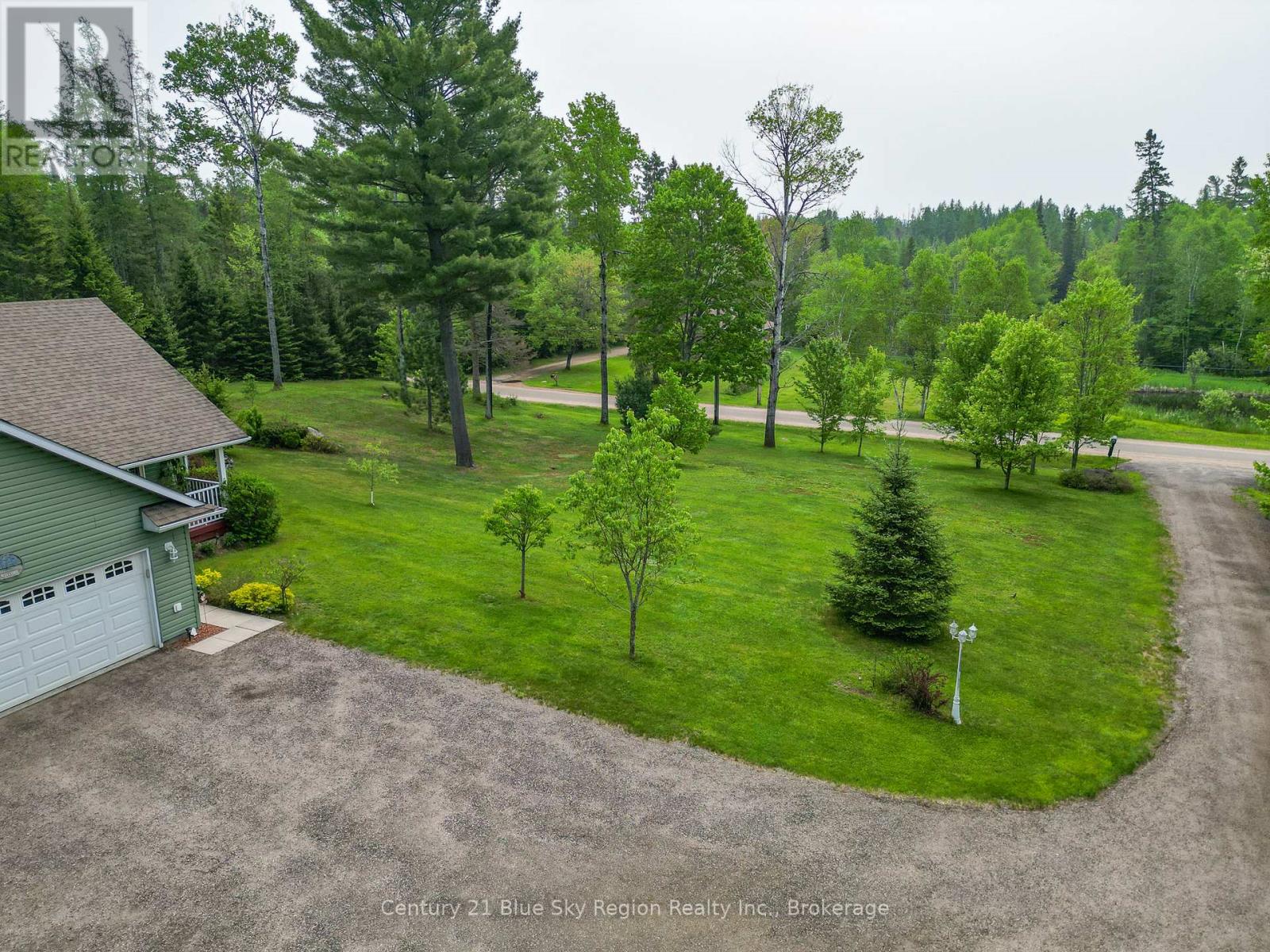 220 Hummel Line, Powassan, Ontario  P0H 2L0 - Photo 42 - X12210363