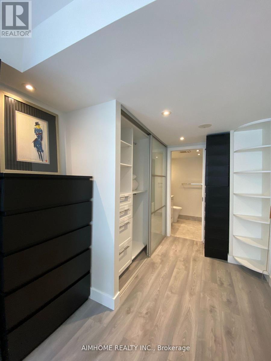 1506 - 11 St Joseph Street, Toronto, Ontario  M5S 3A6 - Photo 5 - C12217437