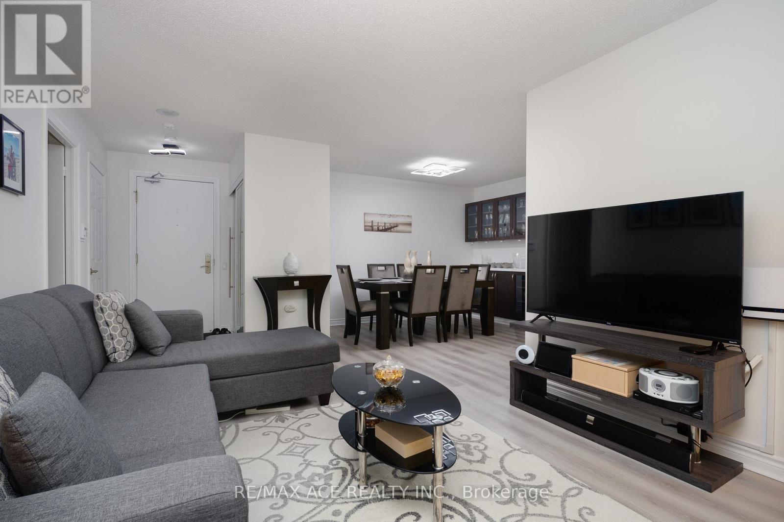 210 - 61 Town Centre Court, Toronto (Bendale), Ontario  M1P 5C5 - Photo 7 - E12217441