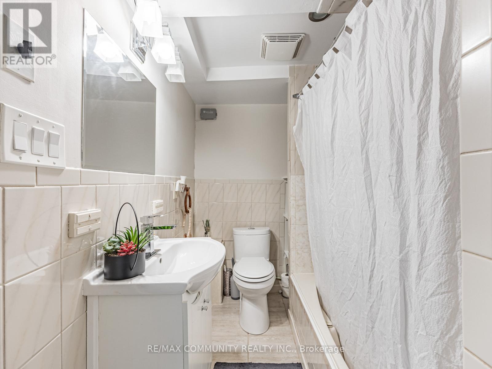 87 Lowry Square, Toronto, Ontario  M1B 1N7 - Photo 26 - E12217461