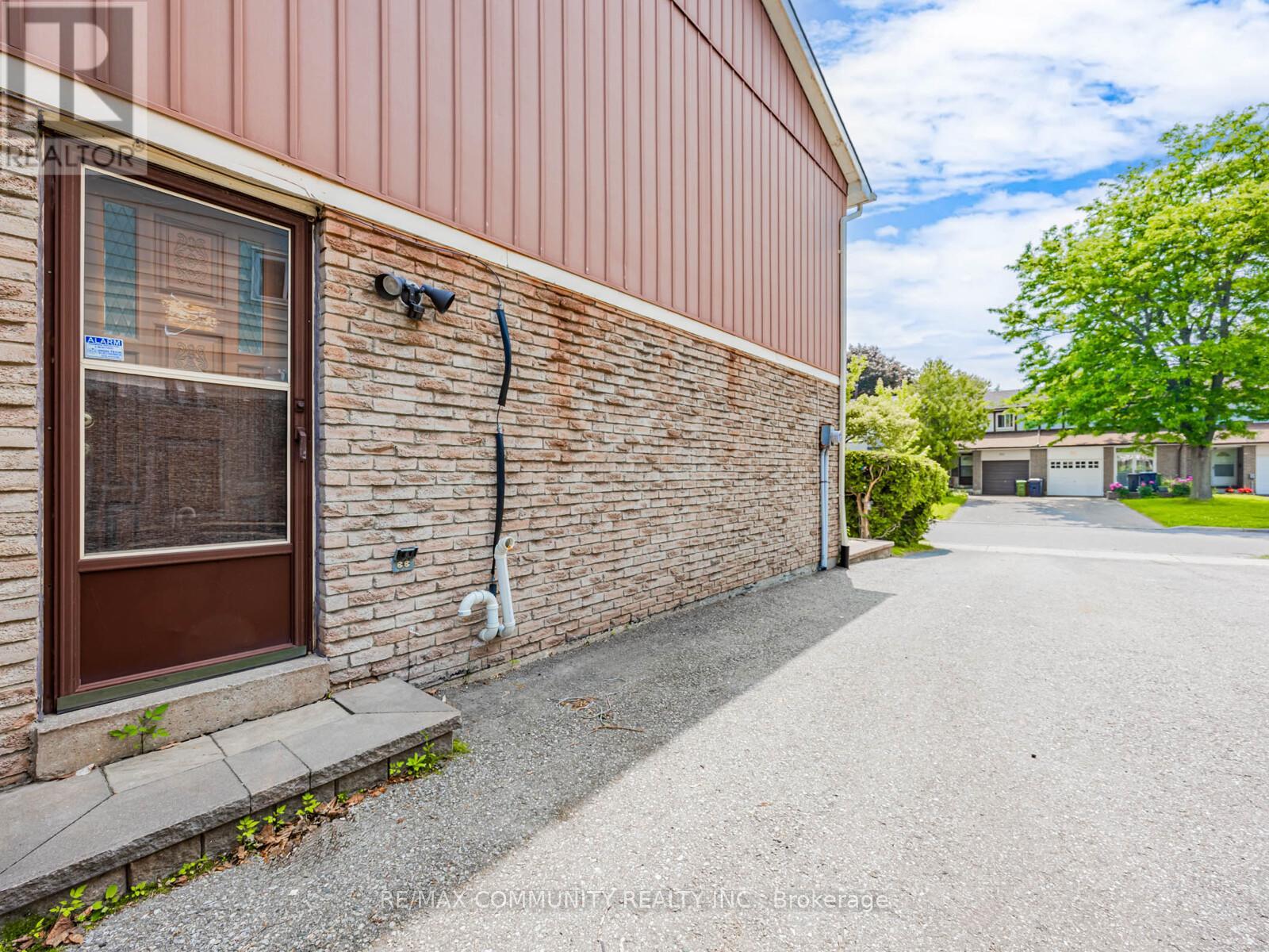 87 Lowry Square, Toronto, Ontario  M1B 1N7 - Photo 28 - E12217461