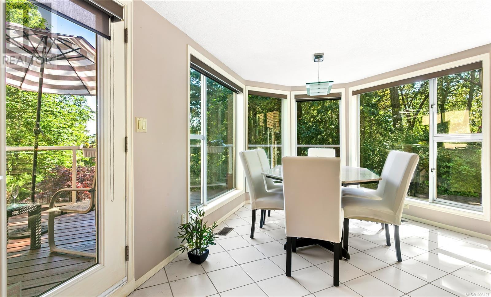 Property at 8152 Woodwyn Terr image 5