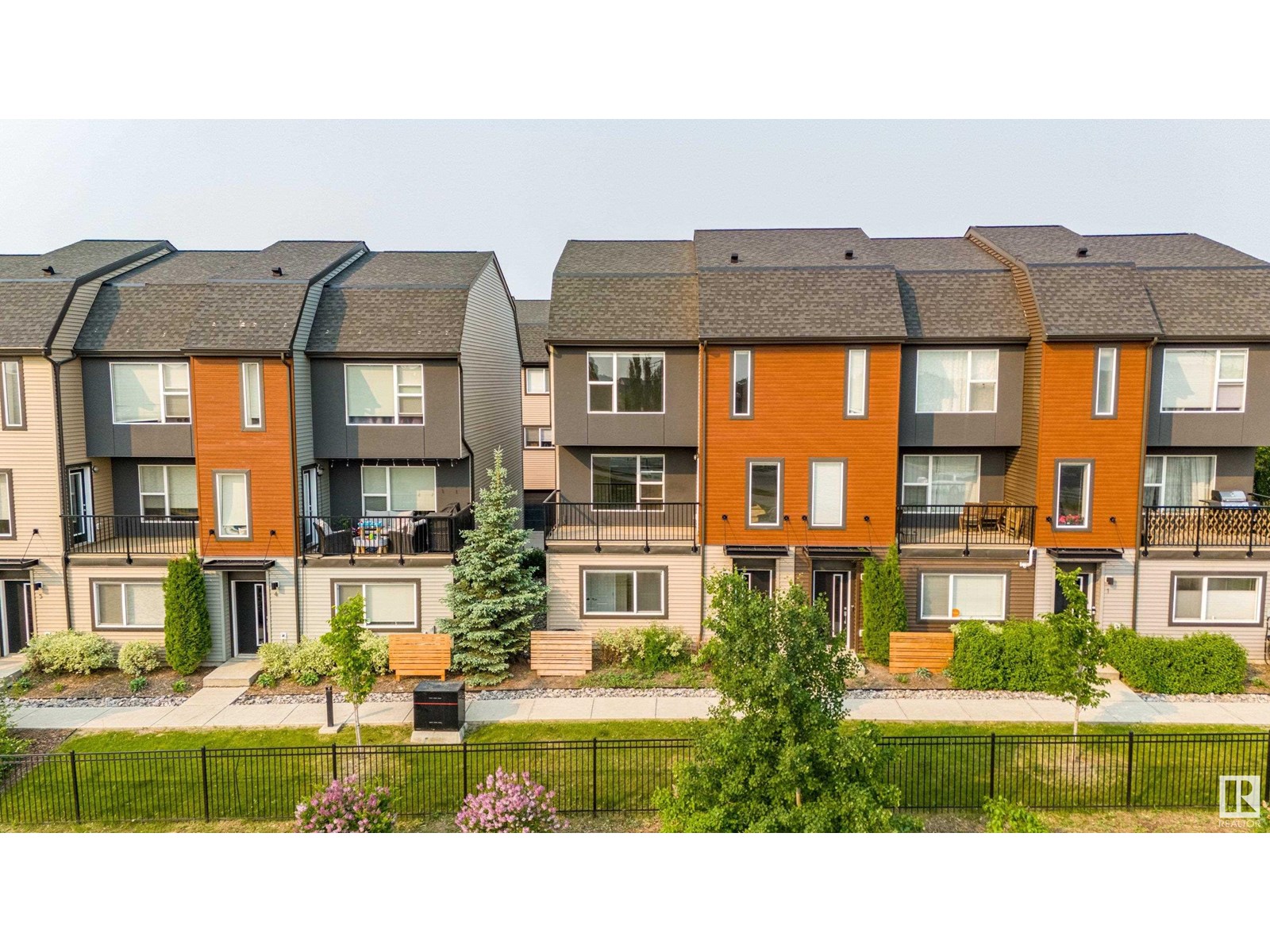 #3 1075 Rosenthal Bv Nw, Edmonton, Alberta  T5T 7G5 - Photo 3 - E4442085