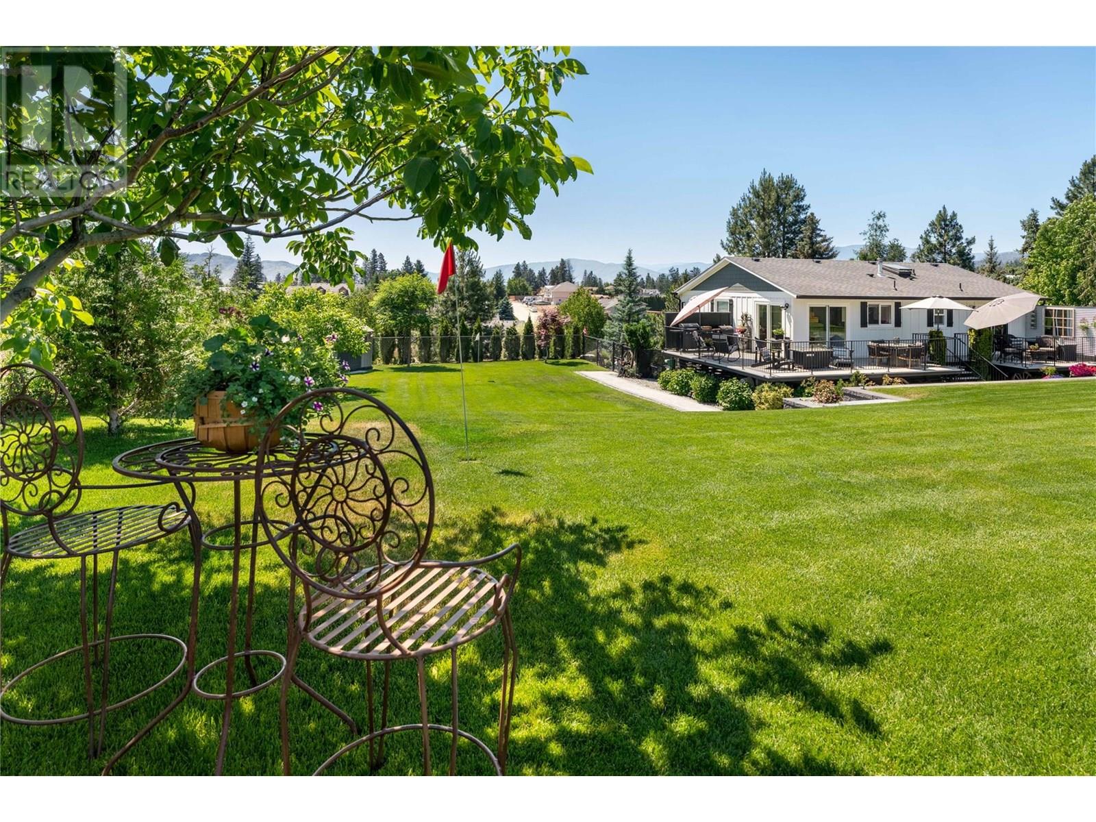 4043 Smith Way, Peachland, British Columbia  V0H 1X2 - Photo 3 - 10351490