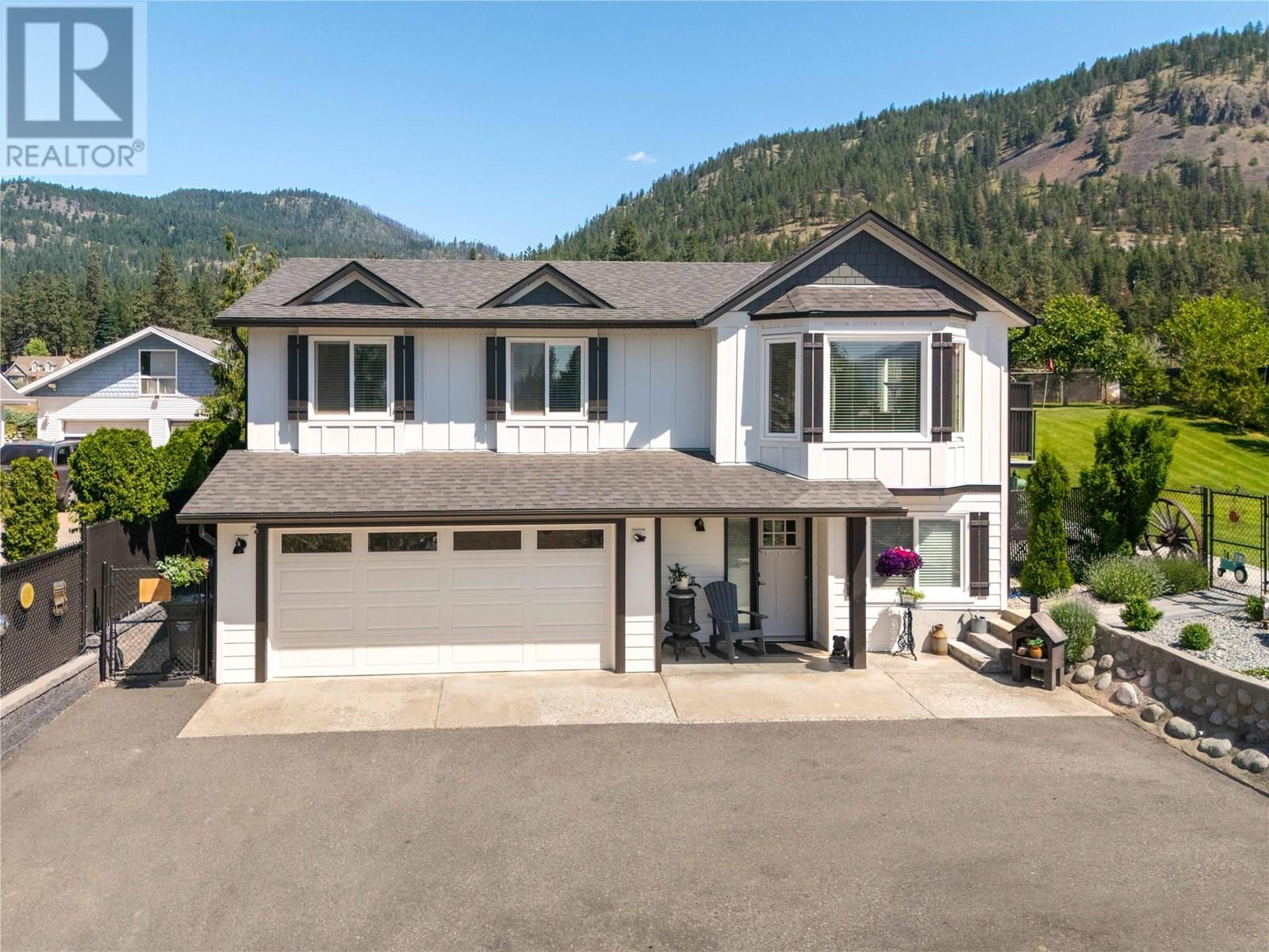 4043 Smith Way, Peachland, British Columbia  V0H 1X2 - Photo 2 - 10351490
