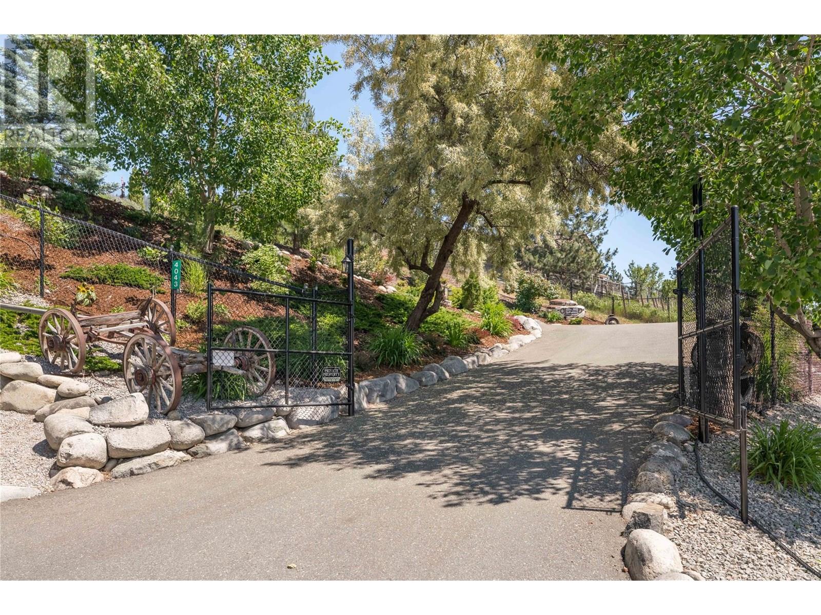 4043 Smith Way, Peachland, British Columbia  V0H 1X2 - Photo 25 - 10351490