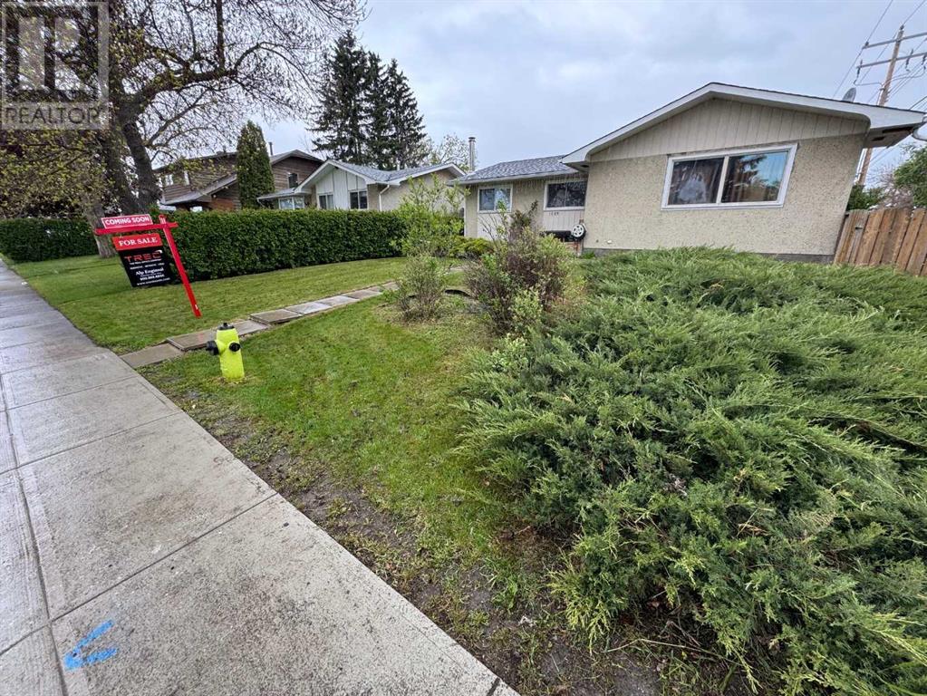 Property at 1003 34 Street SE image 3
