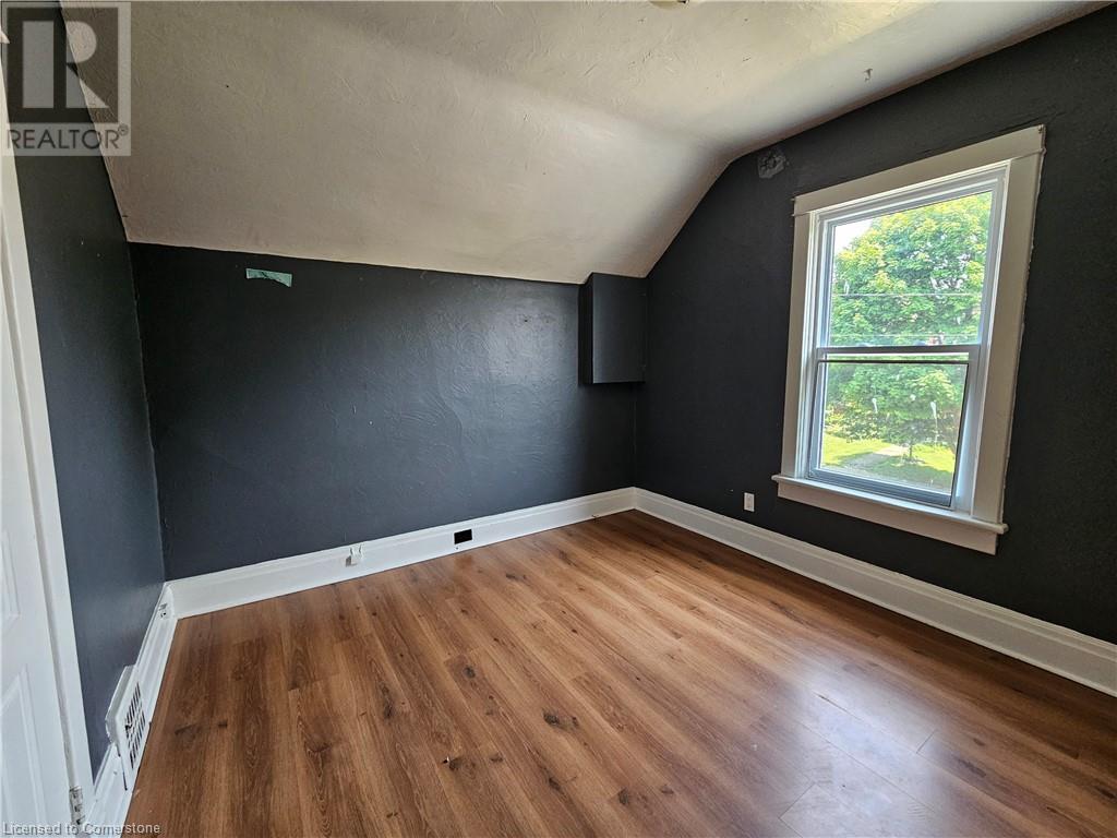 56 Cameron Street N, Kitchener, Ontario  N2H 3A3 - Photo 5 - 40740865