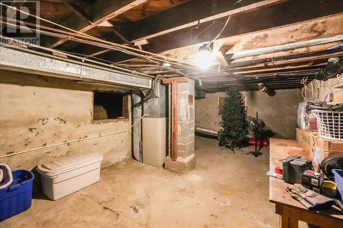 3601 3rd Avenue, Castlegar, British Columbia  V1N 2R7 - Photo 23 - 10352032