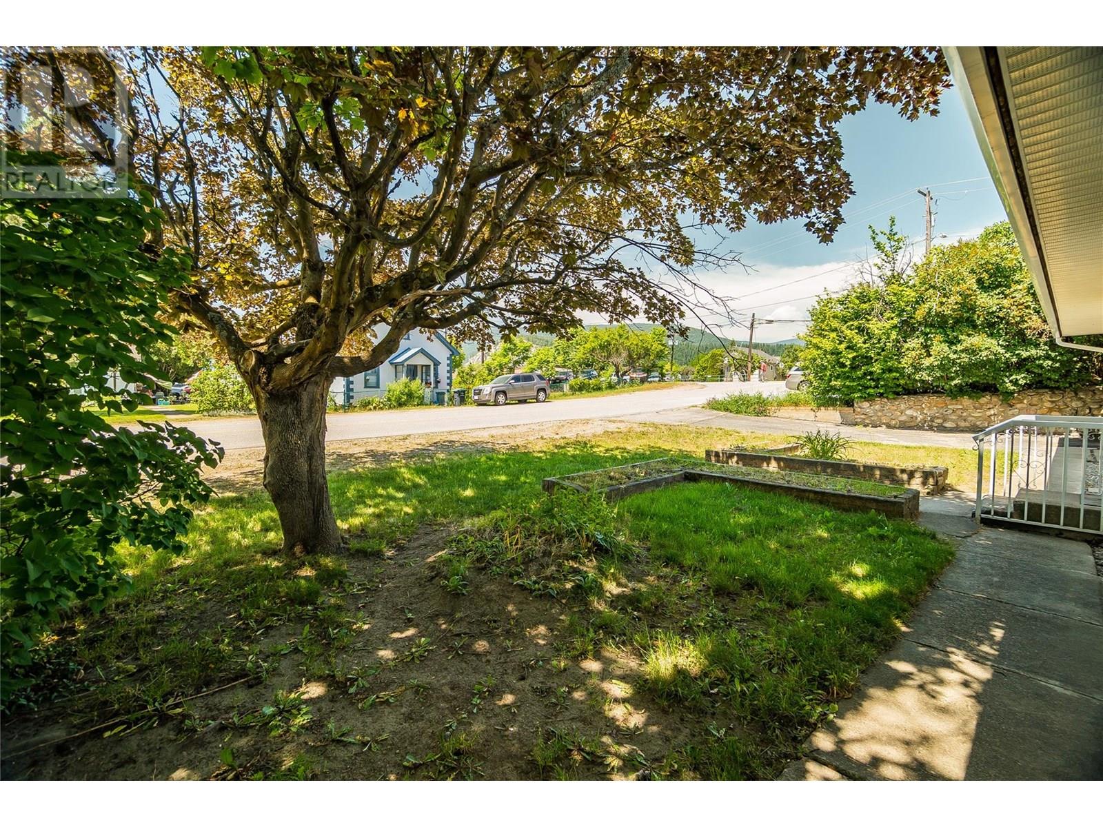 Property at 405 10th Avenue image 3