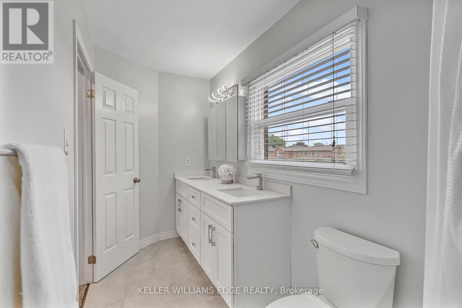 15 Smith Drive, Halton Hills (Georgetown), Ontario  L7G 5K7 - Photo 17 - W12217434