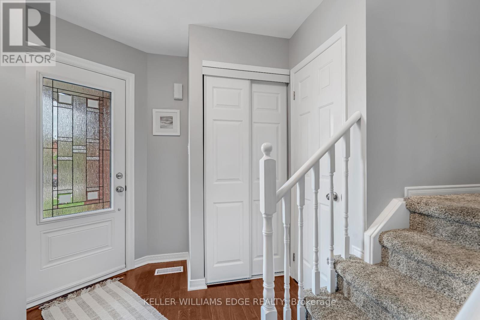 15 Smith Drive, Halton Hills (Georgetown), Ontario  L7G 5K7 - Photo 3 - W12217434