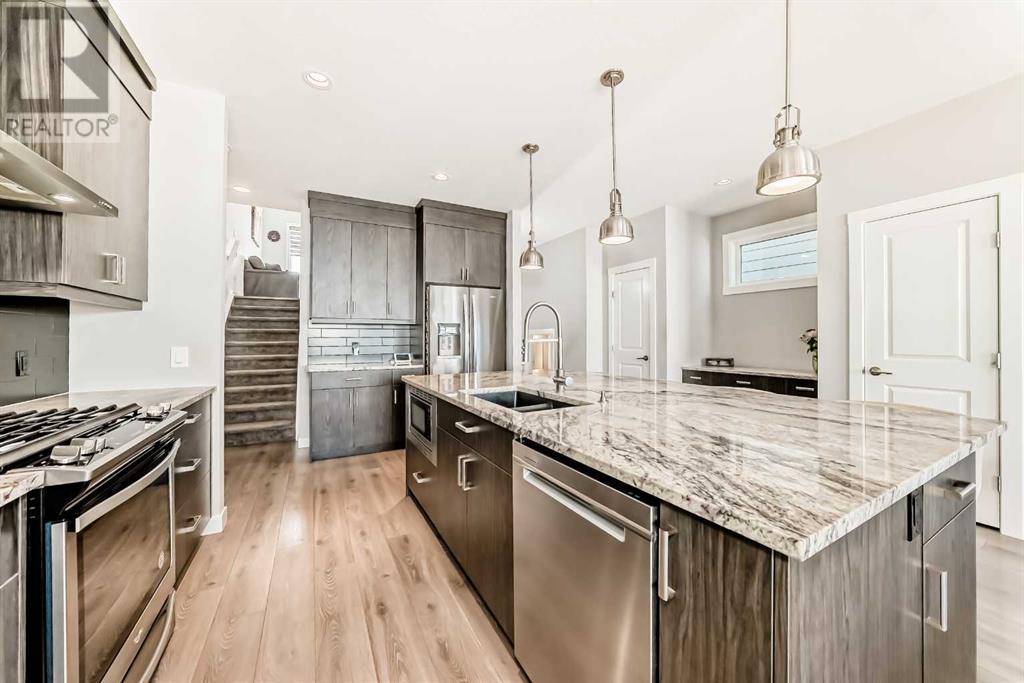 47 Cranbrook Gardens Se, Calgary, Alberta  T3M 2X5 - Photo 8 - A2205180