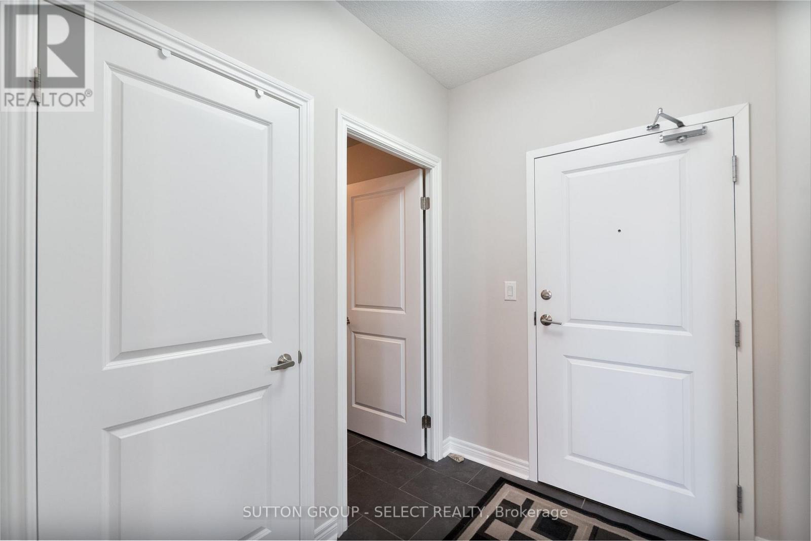 806 - 330 Ridout Street N, London East (East K), Ontario  N6C 3Z3 - Photo 6 - X12217486