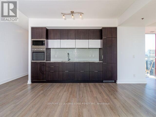 3704 - 318 Richmond Street W, Toronto (Waterfront Communities), Ontario  M5V 0B4 - Photo 15 - C12217163
