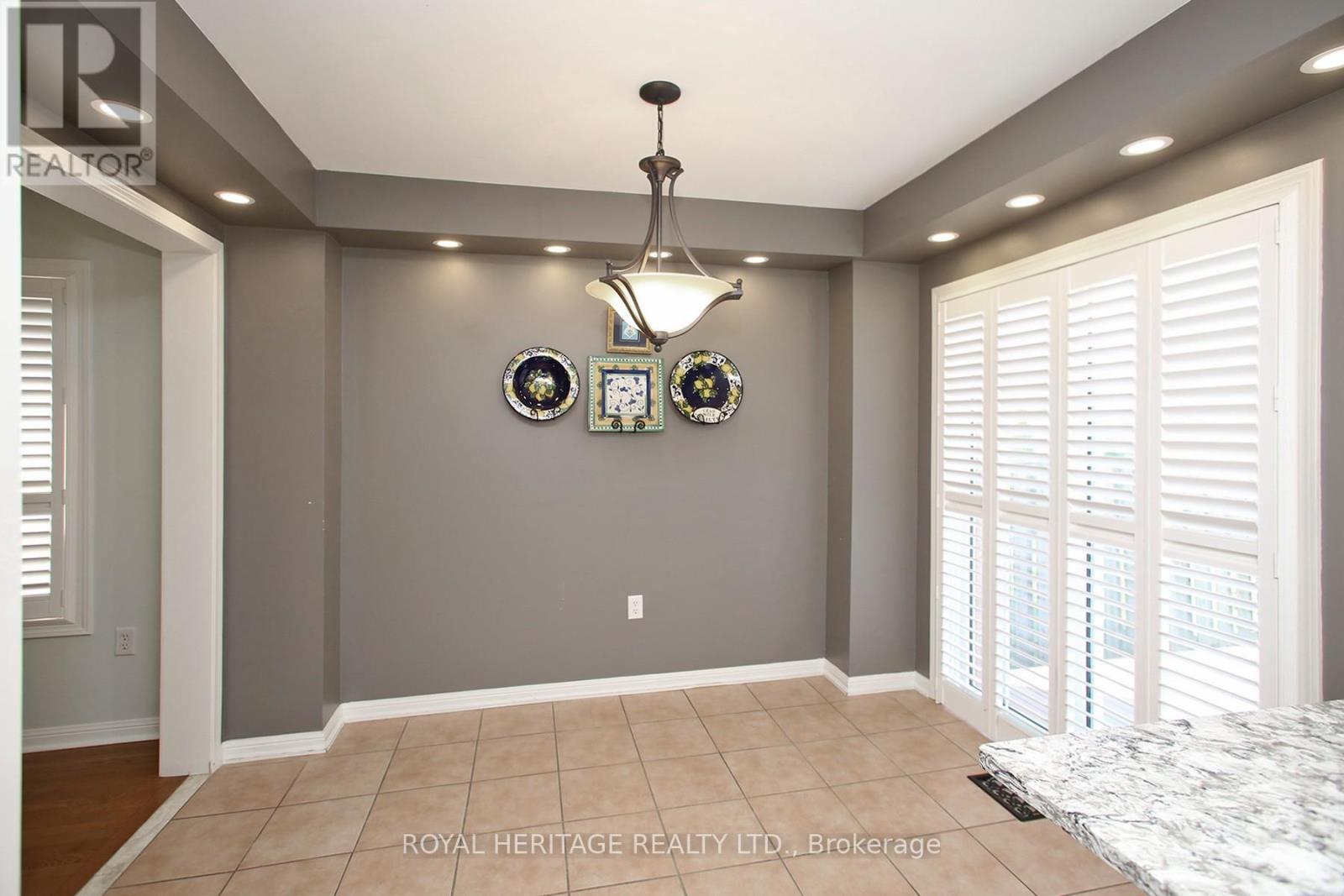 70 Longueuil Place, Whitby (Pringle Creek), Ontario  L1R 3H1 - Photo 11 - E12210038