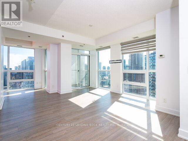 3704 - 318 Richmond Street W, Toronto (Waterfront Communities), Ontario  M5V 0B4 - Photo 12 - C12217163