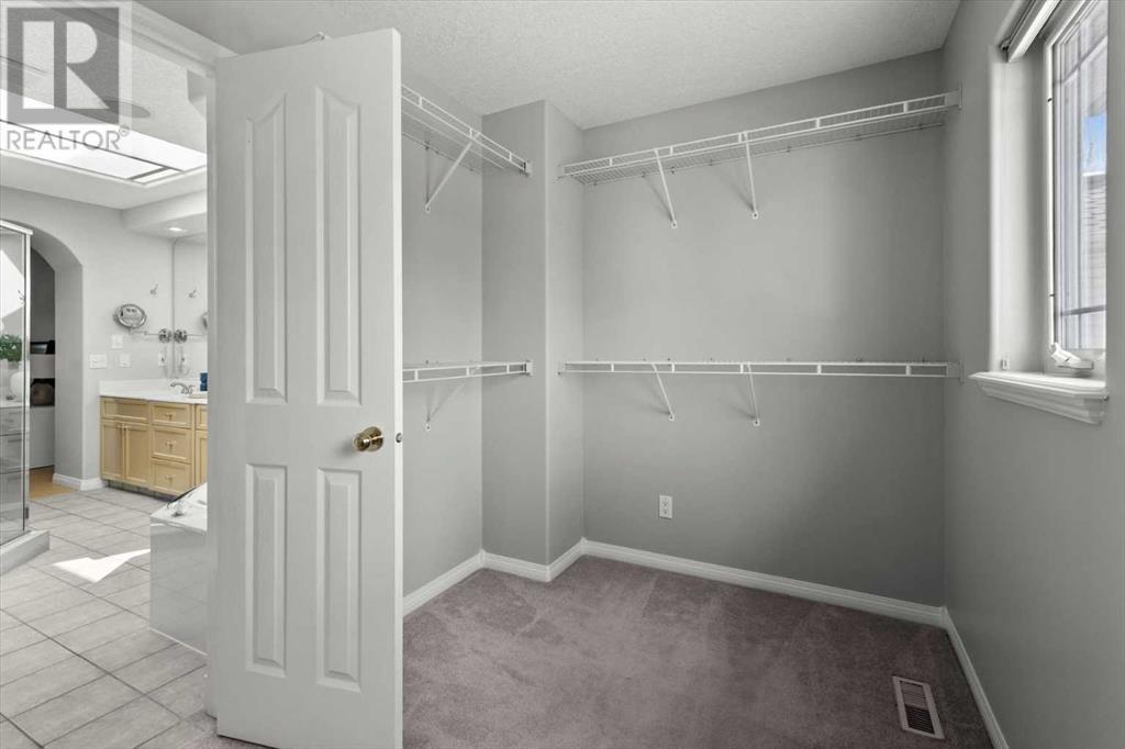142 Valley Glen Heights Nw, Calgary, Alberta  T3B 5S8 - Photo 26 - A2219911