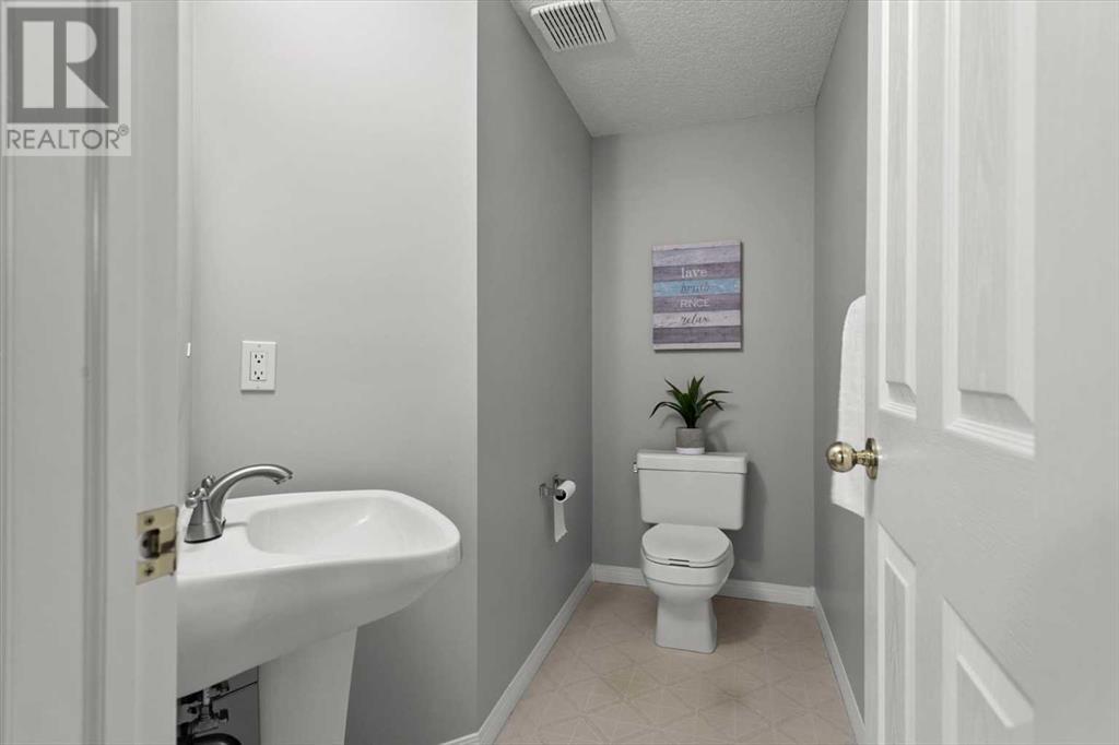 142 Valley Glen Heights Nw, Calgary, Alberta  T3B 5S8 - Photo 37 - A2219911