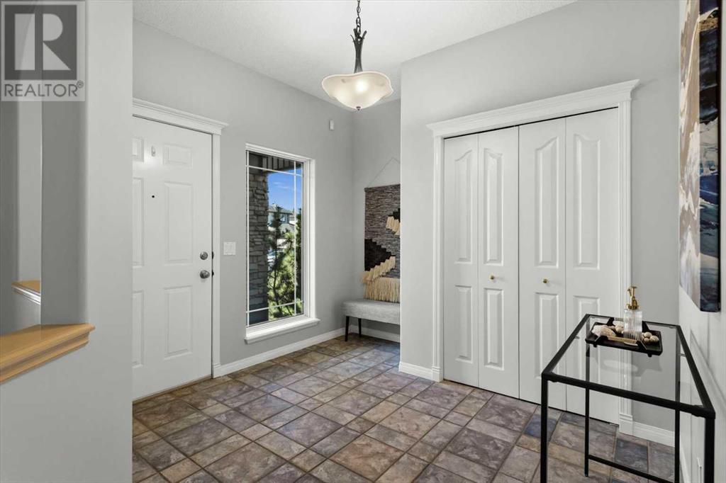 142 Valley Glen Heights Nw, Calgary, Alberta  T3B 5S8 - Photo 2 - A2219911