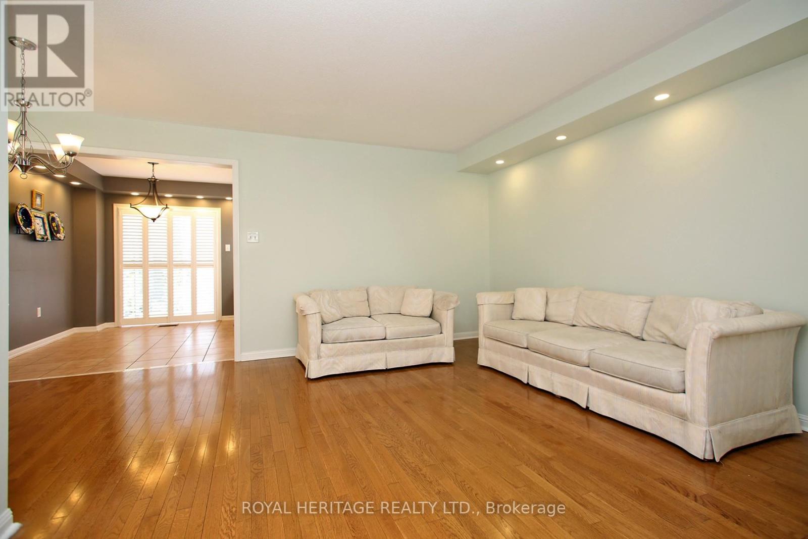 70 Longueuil Place, Whitby (Pringle Creek), Ontario  L1R 3H1 - Photo 3 - E12210038