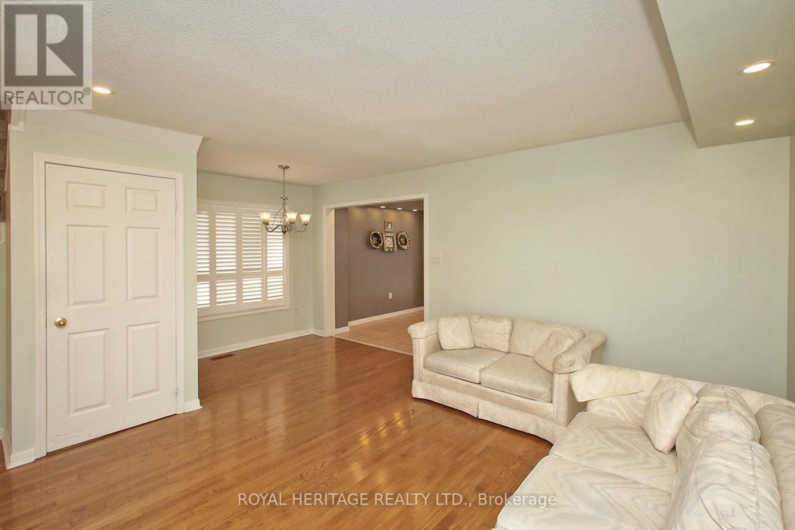 70 Longueuil Place, Whitby (Pringle Creek), Ontario  L1R 3H1 - Photo 5 - E12210038