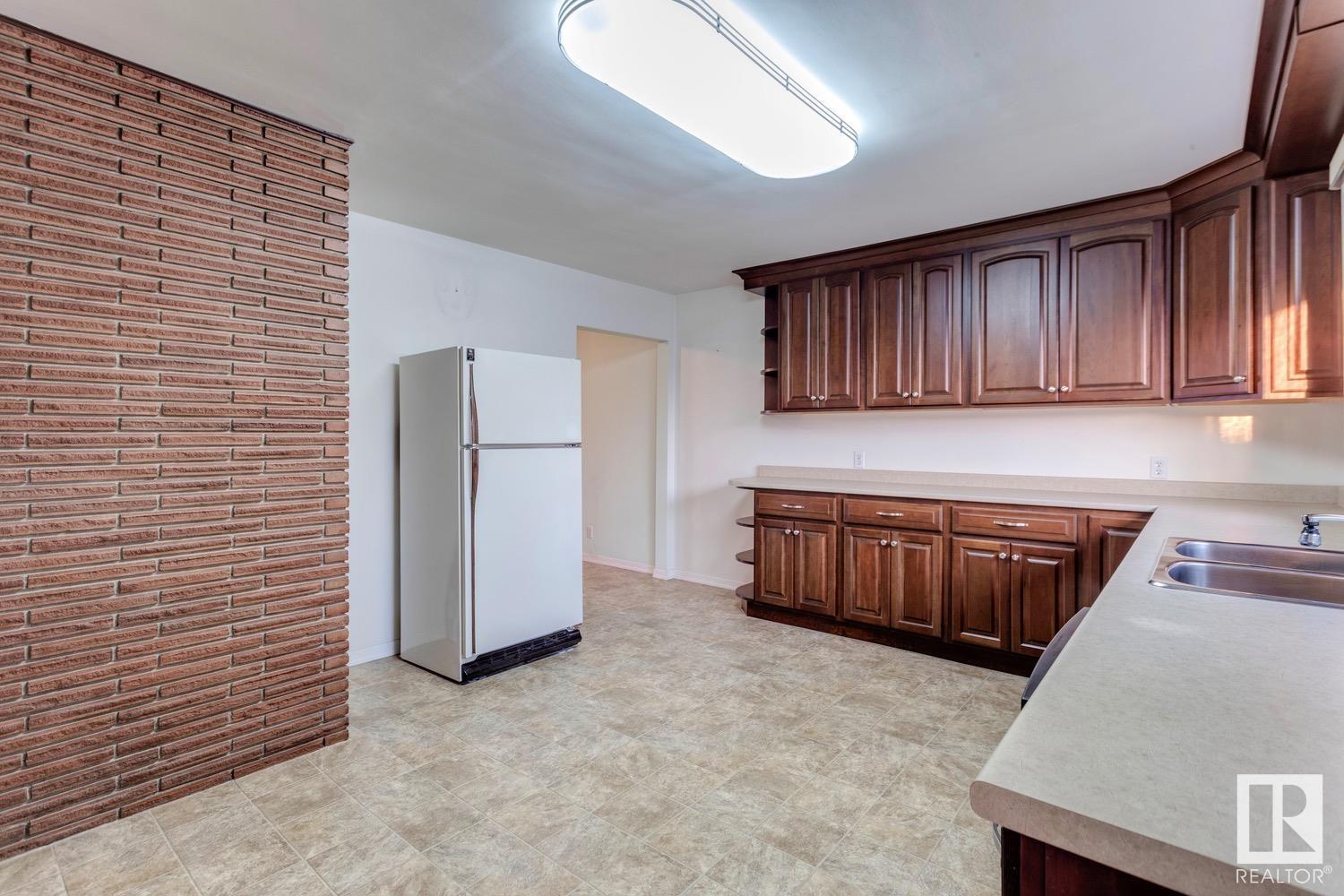 12811 137 Av Nw, Edmonton, Alberta  T5L 4C3 - Photo 16 - E4442092