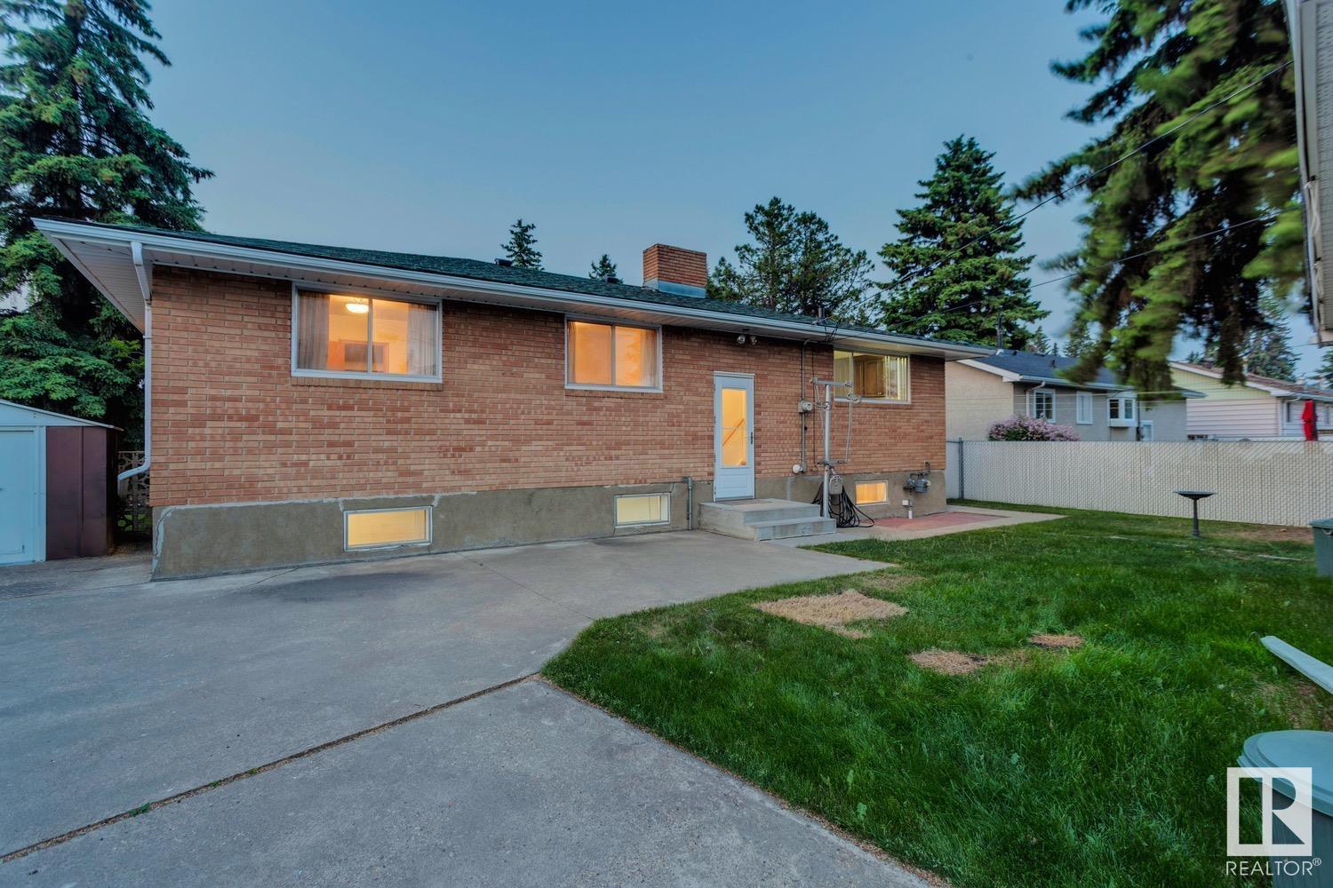 12811 137 Av Nw, Edmonton, Alberta  T5L 4C3 - Photo 31 - E4442092