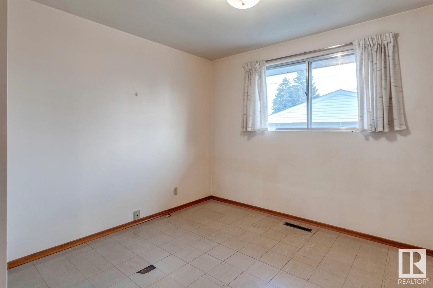 12811 137 Av Nw, Edmonton, Alberta  T5L 4C3 - Photo 9 - E4442092