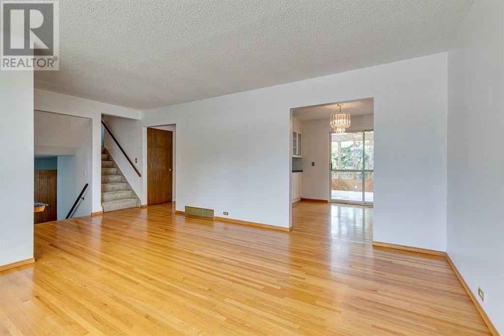 5808 Lakeview Drive Sw, Calgary, Alberta  T3E 5S4 - Photo 5 - A2227339