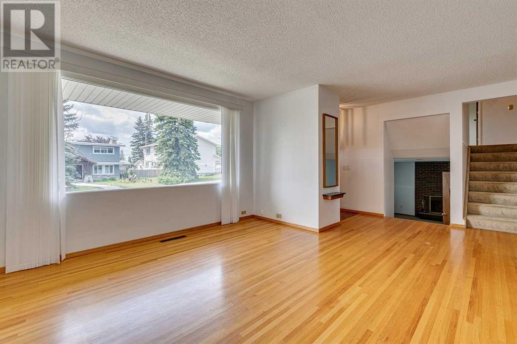 5808 Lakeview Drive Sw, Calgary, Alberta  T3E 5S4 - Photo 4 - A2227339