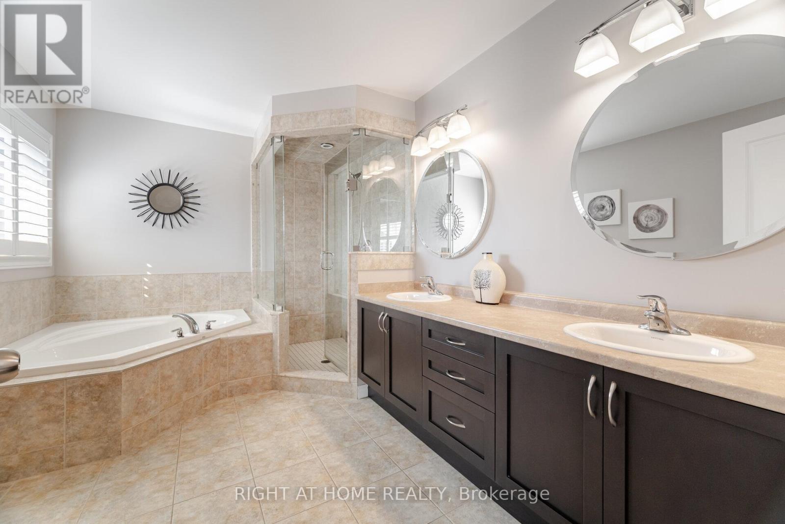 24 Biggar Crescent, Grimsby (Grimsby West), Ontario  L3M 0E3 - Photo 31 - X12217401
