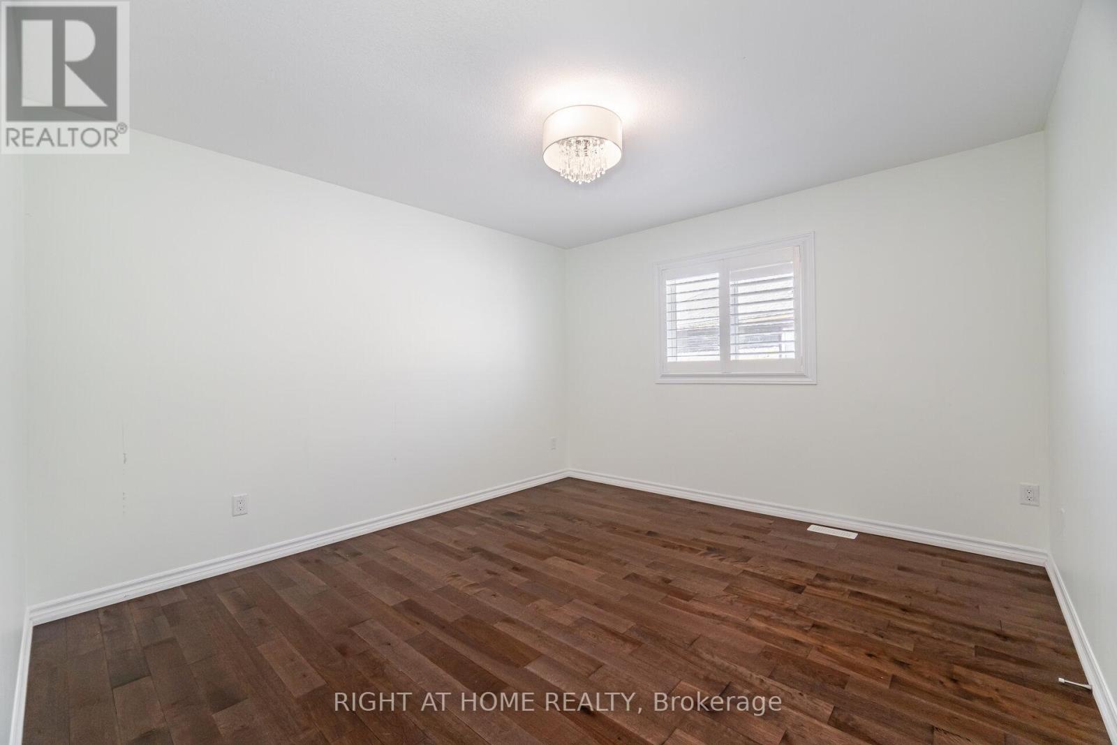24 Biggar Crescent, Grimsby (Grimsby West), Ontario  L3M 0E3 - Photo 34 - X12217401